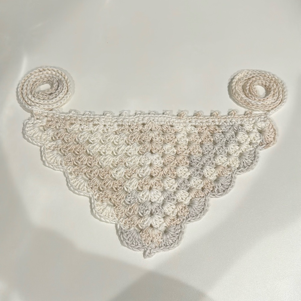 - 🌸 Handmade Crochet Bandana 🌸